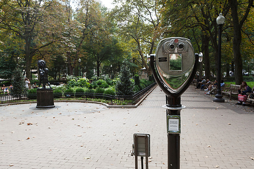Photograph of Alexander Rosenbeg's The Built/UnBuilt Square viewing platform